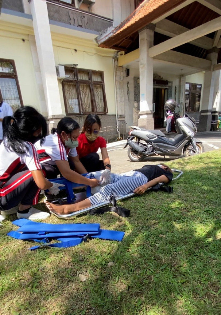 SIMULASI EVAKUASI GEMPA BUMI